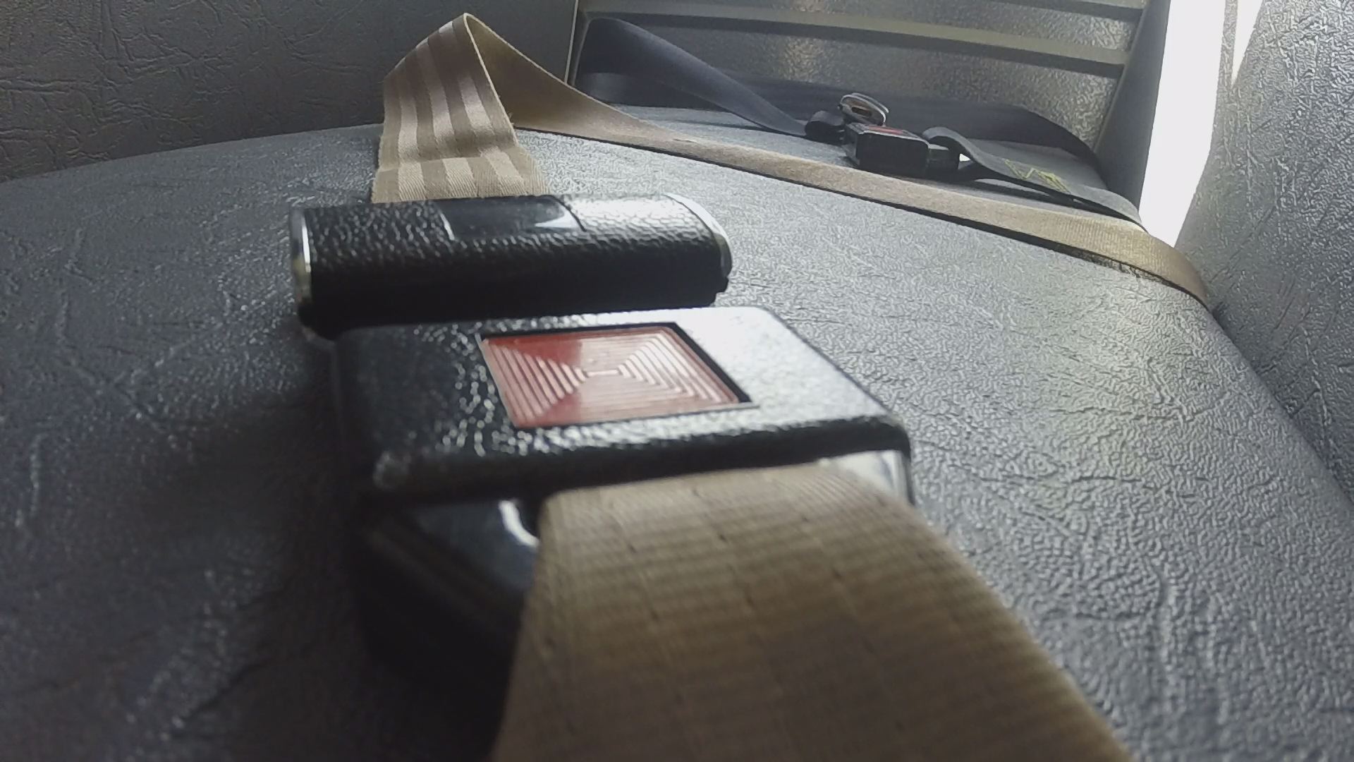 Bill would create grants for school bus seat belts